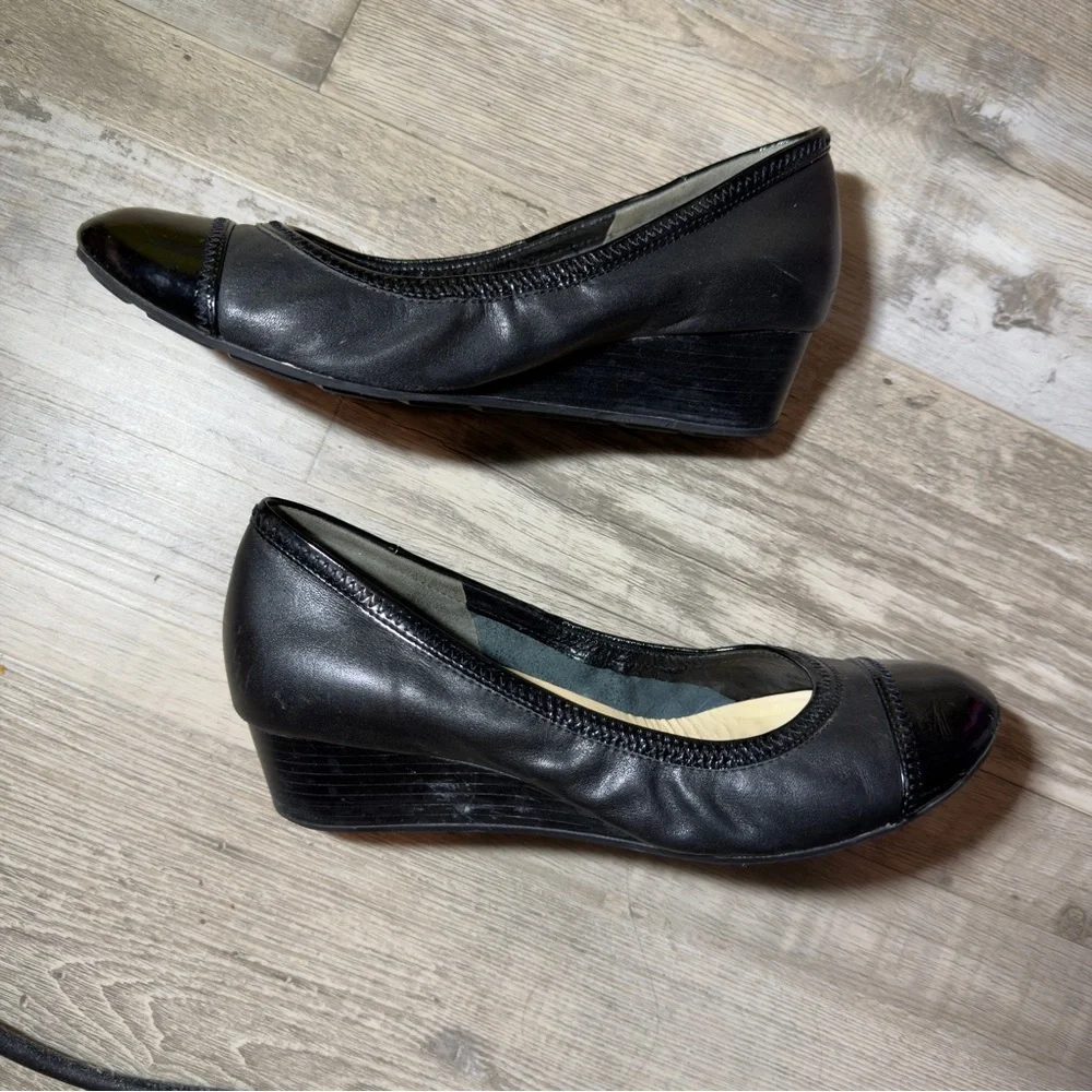 Cole Haan Air Tali Sloane Black Leather Patent Cap Toe Wedge D38134 size 7.5B